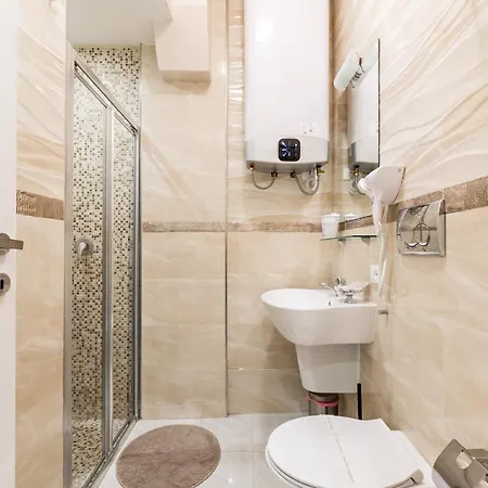 Gold House 2 3* 斯培西亚