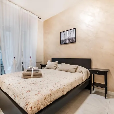 Gold House 2 Pensjonat La Spezia